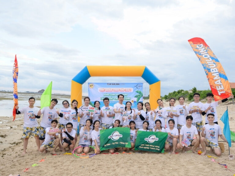 Team building biển v&ocirc; cực 2025
